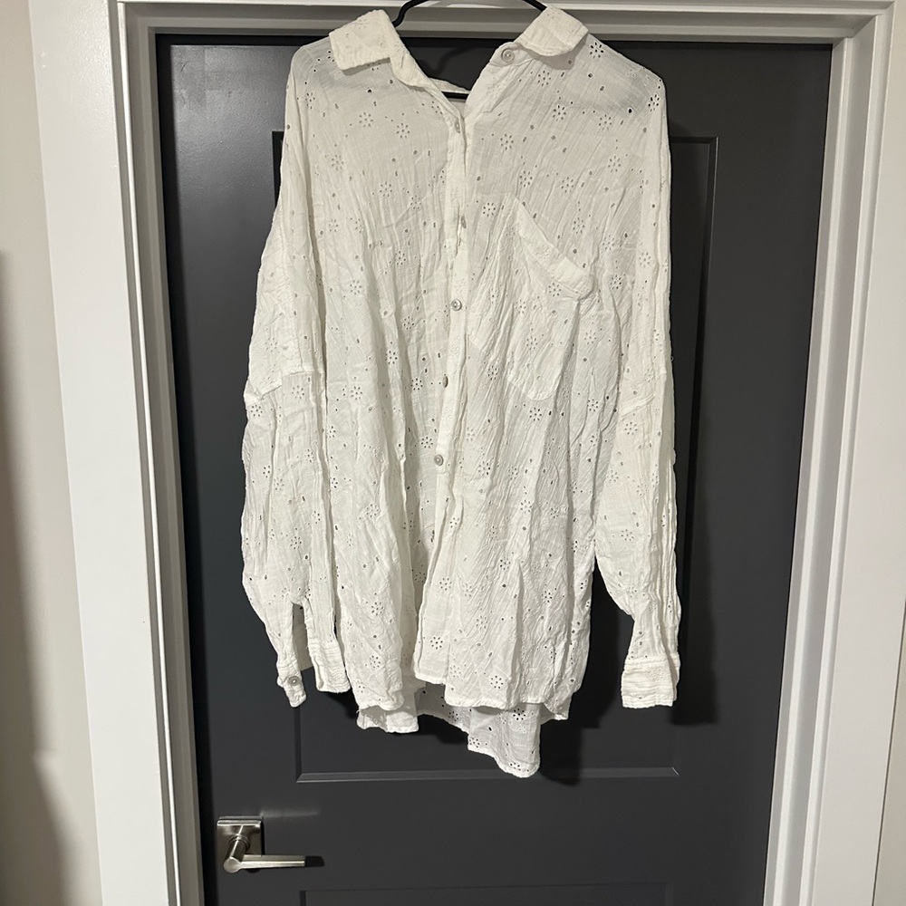 American Eagle Outfitters White Eyelet Blouse